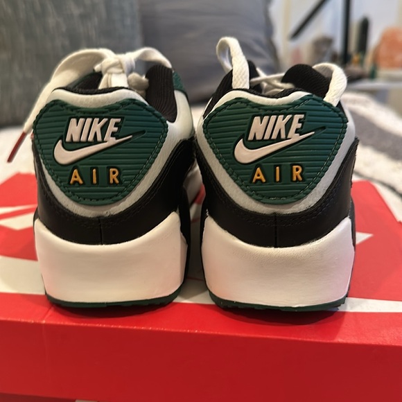 NWT NIKE AIR MAX 90 LTR (GS) - Picture 5 of 12